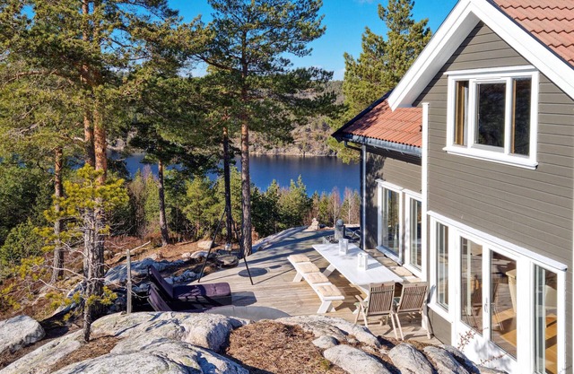 Lovely home in Risør with sauna