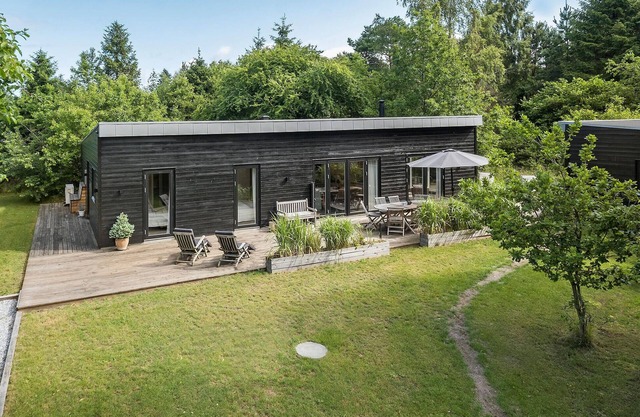 Lovely home in Rørvig with sauna