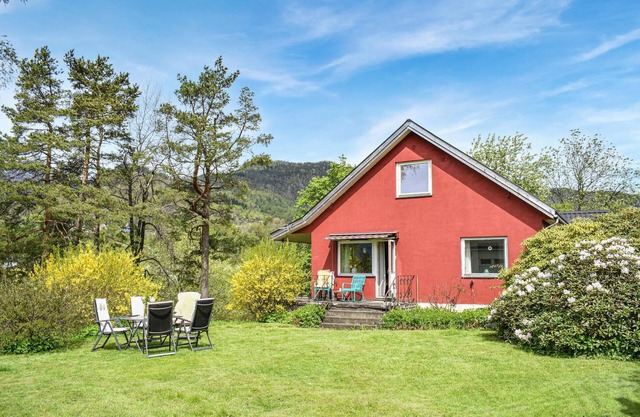 Lovely home in Sauda with WiFi