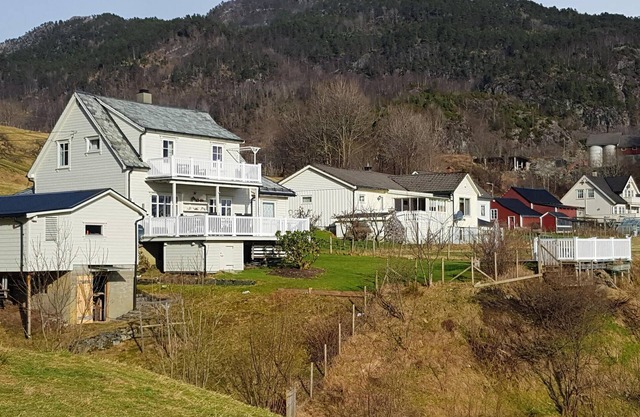 Lovely home in Utåker with WiFi