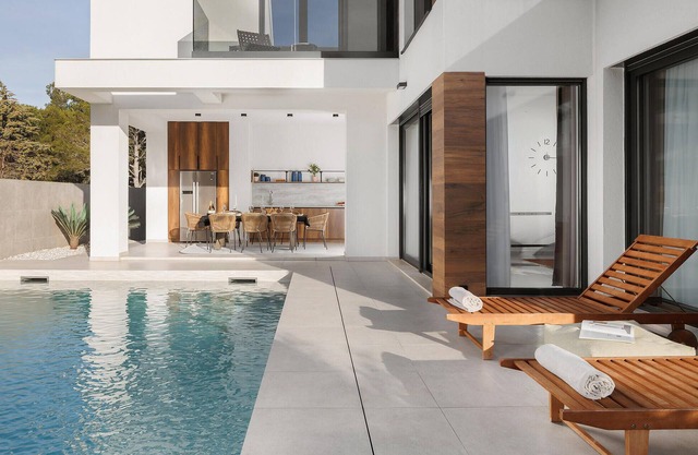 Lovely home in Zambratija with kitchen