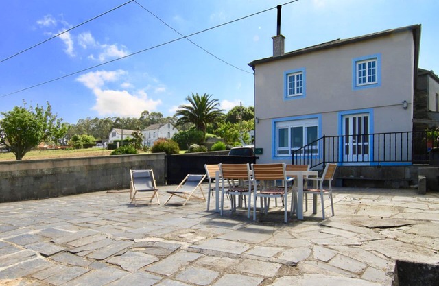 Lovely home with ocean views just a 5 minute walk to stunning beaches!