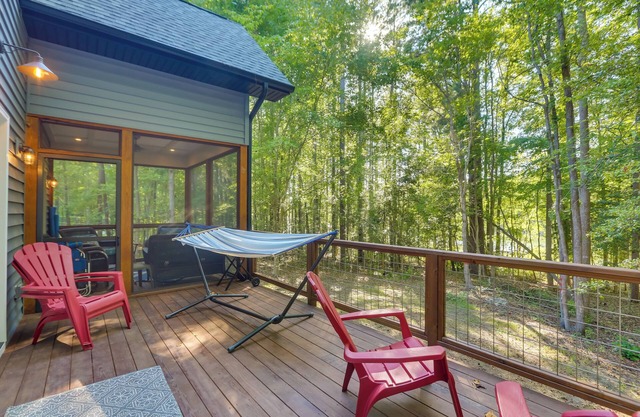 Lovely Kerr Lake House w/Private Dock!