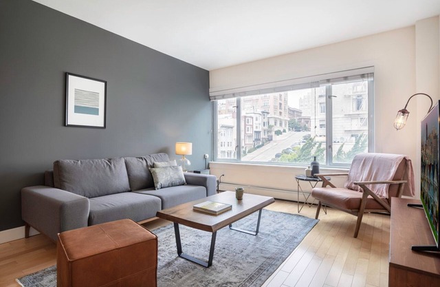 Lovely Nob Hill 1BR w/Gym + Sauna near Union Square by Blueground