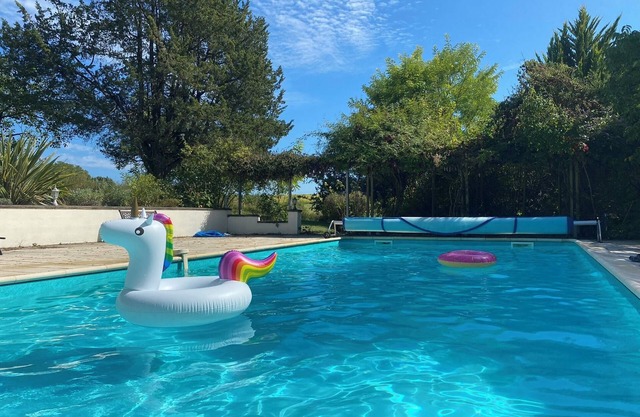 Lovely stone country house on a four-hectare estate with swimming pool & jacuzzi