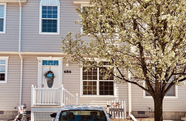 Low Fees! Less than 2 miles to the beach! Pool! Ride your bike to the ocean!