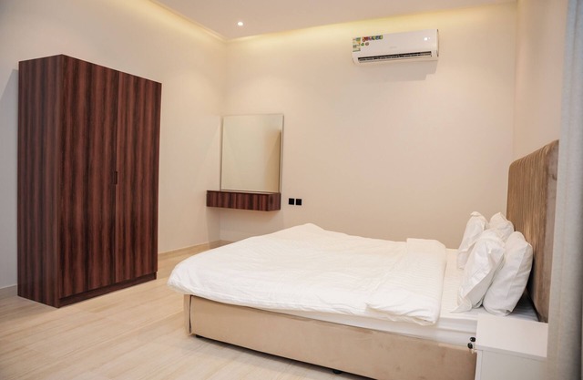 LP45.10 - Serene 1BR Apartment in Al Arid