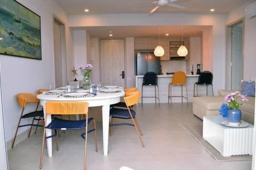 Lujoso Penthouse - Vista al Mar - Playa Privada