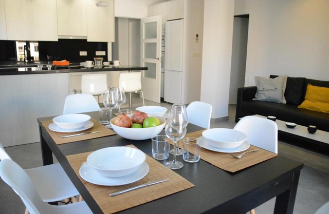 LUMINOSO Y MODERNO APARTAMENTO EN EL CENTRO