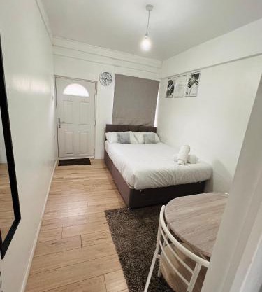 LUX 2 Guests Studio FREE WIFI & PARKING Aroluchi Ville