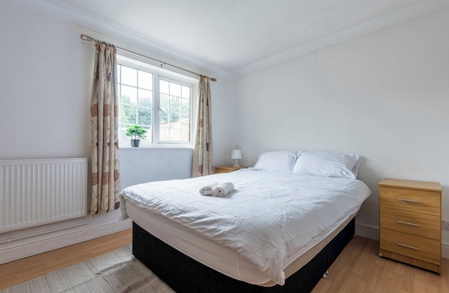 Lux 3BR City Home near Tower Bridge w/Free Parking