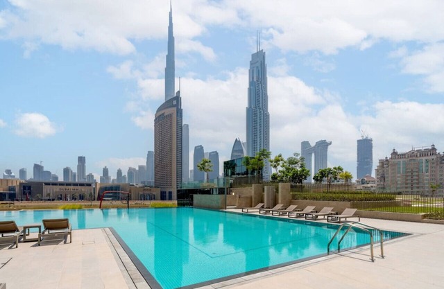 Lux Burj Khalifa View | 2 min walk to Dubai Mall