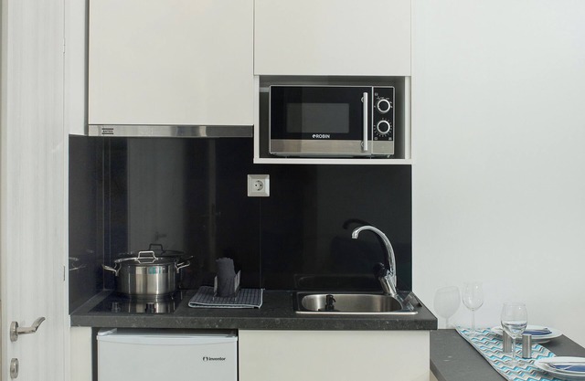 LUX VIP APARTMENTS : Studio apartment with sea viewnThe whole apartment