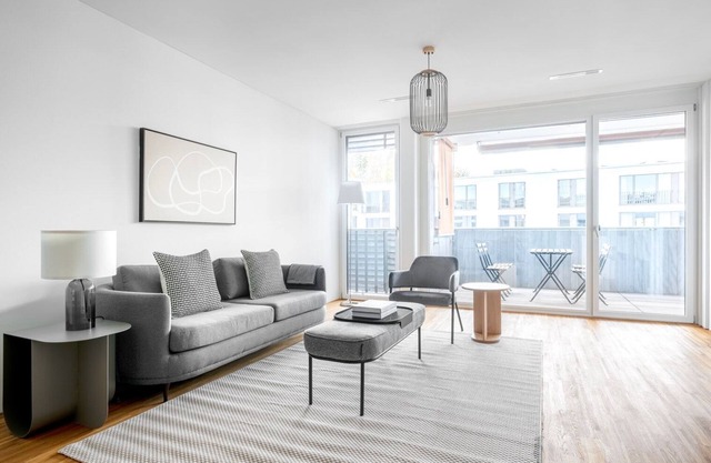 Lux Wollishofen 2.5 Room w/W/D & Storage, 2 min to Market, by Blueground