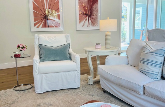 Luxe 4-bedroom/2.5-bath house in Town of Tioga with WiFi, AC. Book now