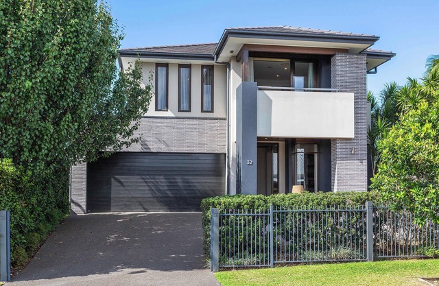 Luxe Retreat Shell Cove - Walk to Marina