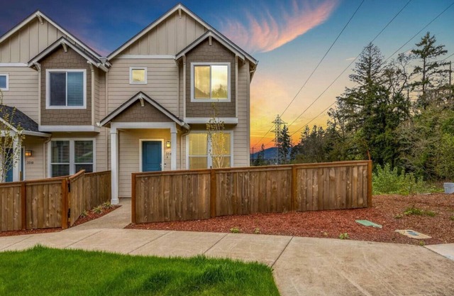 LUXE | U of O | Downtown | 5 Bed