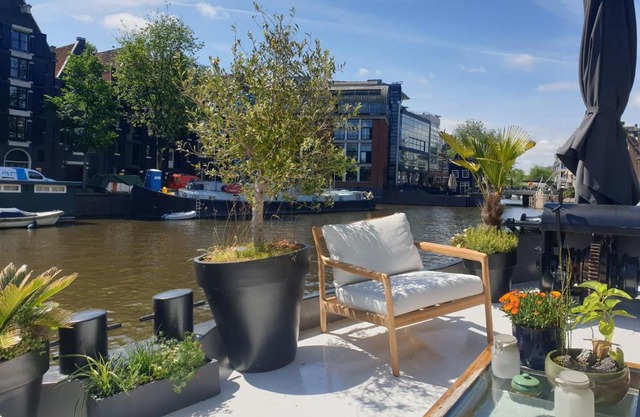 Luxurious 110m² 3br Houseboat in Amsterdam Centre!