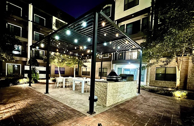 Luxurious 2-bedroom apartment in Houston’s Galleria Uptown