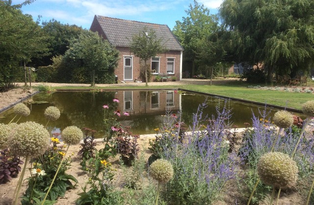 Luxurious and romantic cottage in the countryside only 2 km from the sea.
