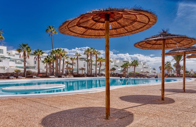 Luxurious apartment with all facilities nearby