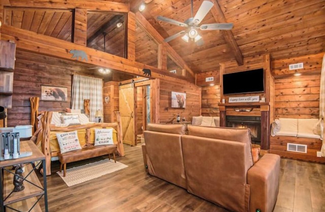 Luxurious Cabin With Lake Viewnn