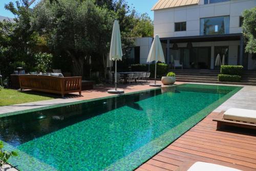 Luxurious Coastal Villa with Pool Near the Beach by Sea N' Rent