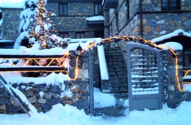 Luxurious Residence at the Village Square