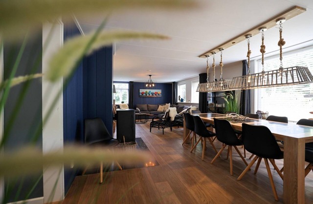 Luxurious group accommodation for 11 people, de Hofstee farm, WLAN
