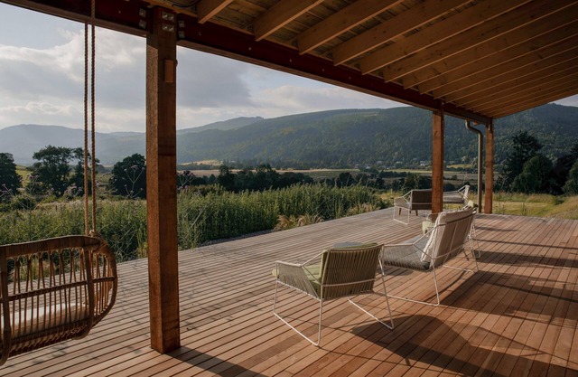 Luxurious Lodge With Superb Decking Area