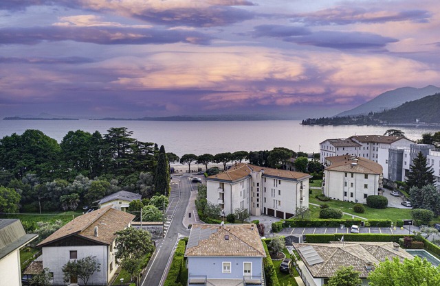 Luxurious Residence in Central Location a Few Steps from the Lake with AC and WIFI