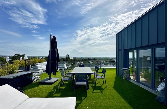 Luxurious rooftop - 10mins from Rennes