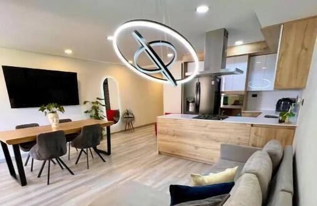 Luxurious & Rustic Medellín Apt - up to 10 people