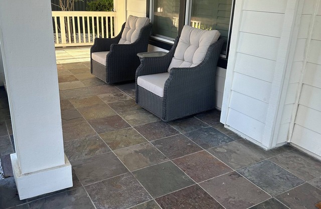 Luxurious spacious 3 Bedrooms 2 baths close to downtown