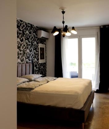 Luxurious studio apartment close to the beach and airport