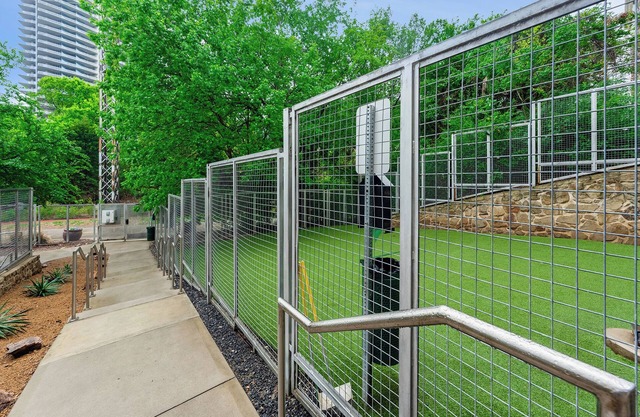 Luxury 1BD/1BA Uptown Dallas