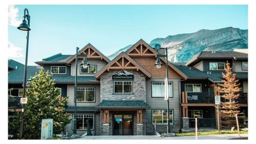 Luxury 2BR Condo Near Banff & Canmore, Mountain Escape