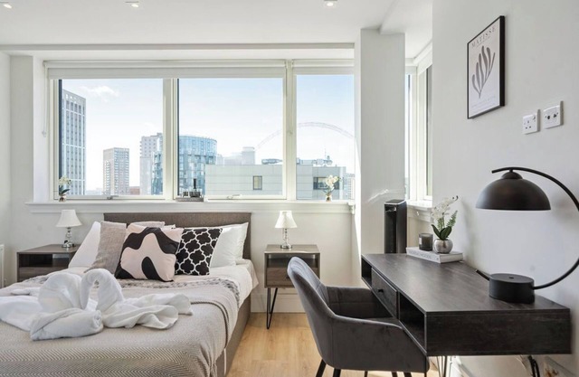 Luxury 3-Bed Apt in Wembley Park