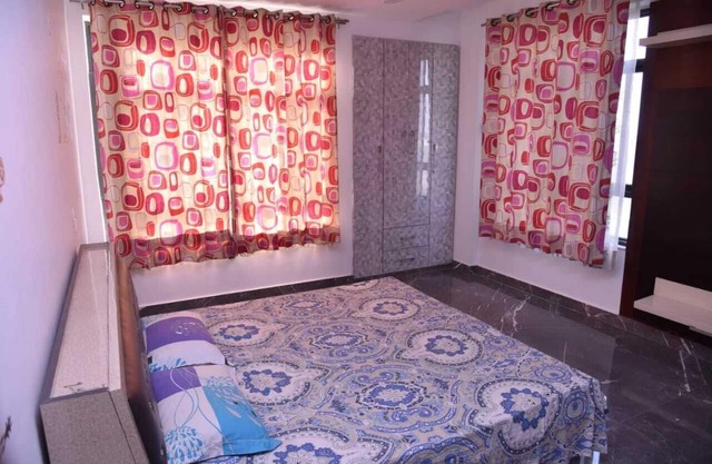 Luxury 3 Bedroom flat with attached bathroom near expo mart
