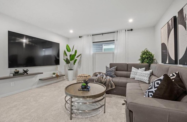 Luxury-4bed with AC-86"TV-BrandNew in Cranston, Calgary