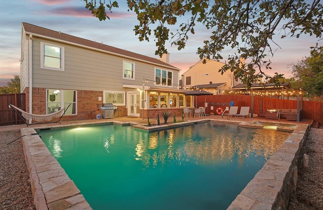 Luxury 5BR Getaway | Pool, Theater & Game Room