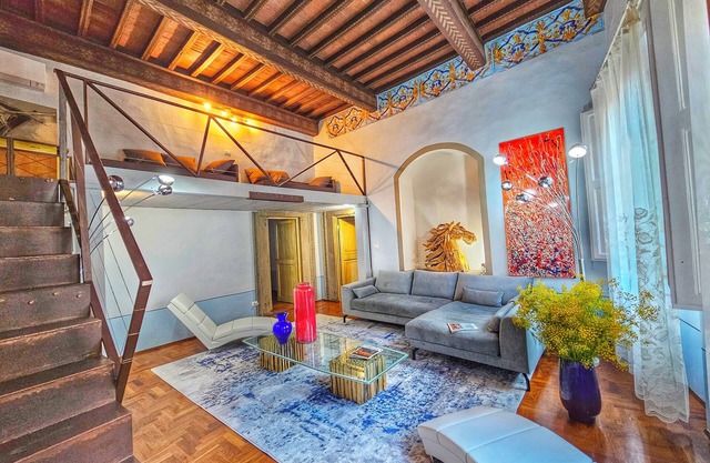 Luxury and large apartment a few steps from Duomo