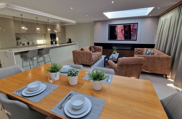 Luxury and Spacious Open Plan Family Friendly Home with a Garden