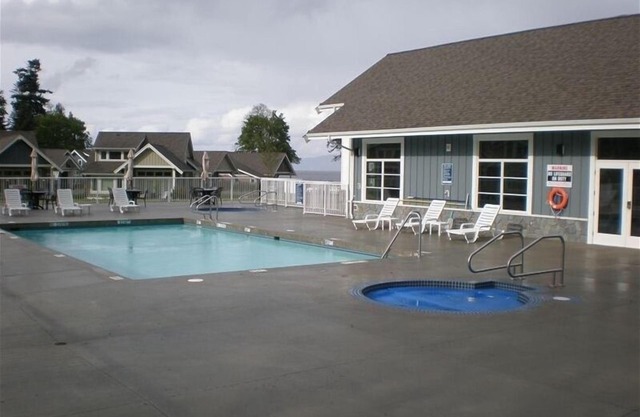 Luxury Beach House 3 Bedroom Ocean View - Pool