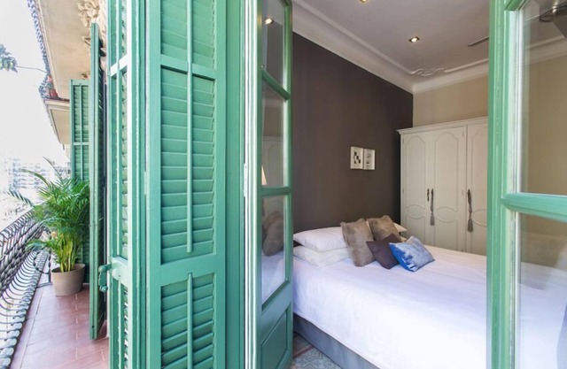 LUXURY DESIGN APARTMENT IN CLASSIFIED BUILDING