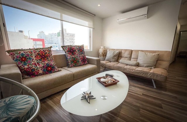 Luxury Downtown Apartment