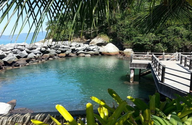 LUXURY DUPLEX COVERAGE (PORTO REAL SUITES) WITH GOURMET- BARBECUE SPACE