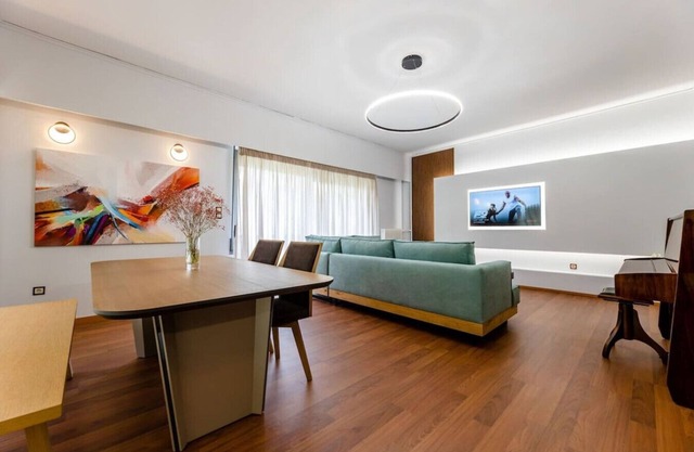 Luxury flat at archaeological museum