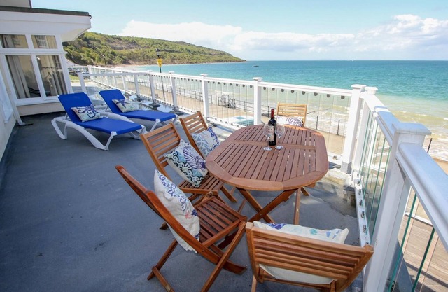 Luxury Garden Apartment