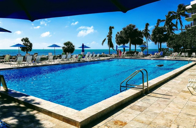 Luxury High End, 2 Bikes, Highspeed Wi-Fi, Work station, Pool, Hot Tub, Gym